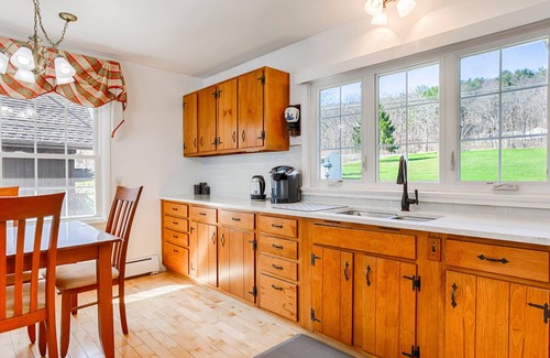 Honeoye Casa | Southwest Sunrise: Perfect Family Retreat + Stunning Sunsets!