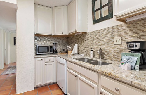 Northeast Santa Fe Hotel | Southwestern Condo w/ Kiva Fireplace and Fantastic Location Near Plaza
