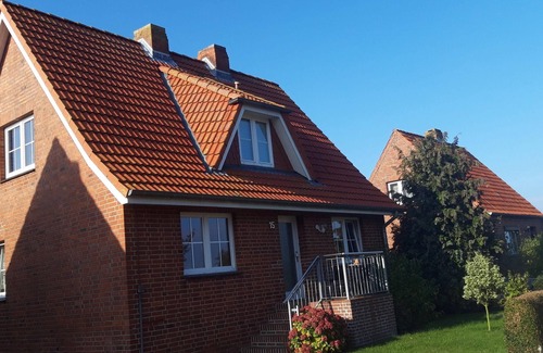 Fehmarn Apartamento | Spacious vacation home with garden, pool and family-friendly facilities