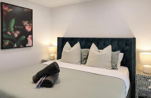 Belmont Casa | Spa Haus Belmont- 2 King beds, Spa, Pets Welcome, Beaches, Golf, Shopping, Geelong