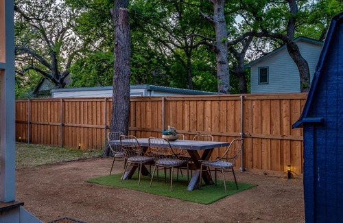 Weatherford Casa | Spa in Dreamy Yard
