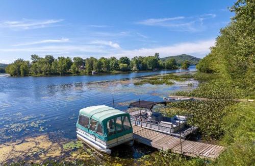 Saint-Remi-de-Tingwick Chalet De Esquí | Spa & Lake Access - Le Chic Shack des 3 lacs
