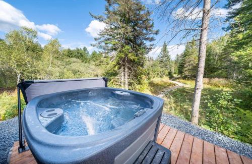 Saint-Magloire Chalet De Esquí | Spa & River view - Le Conteneur Cache