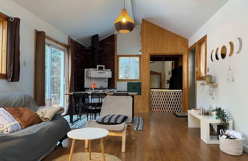Chateau-Richer Chalet De Esquí | Spa - River & Forest View - Le Petit Cocon