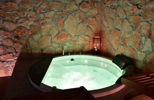 Rosolini Casa | SPA ROOM SICILIA - Intera casa con spa privata Jacuzzi Sauna Bagno di Vapore ad uso illimitato