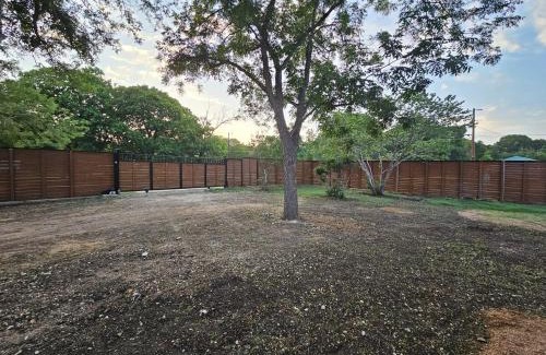 Manchaca Casa | Spa Steam Room Jacuzzi Pool Events