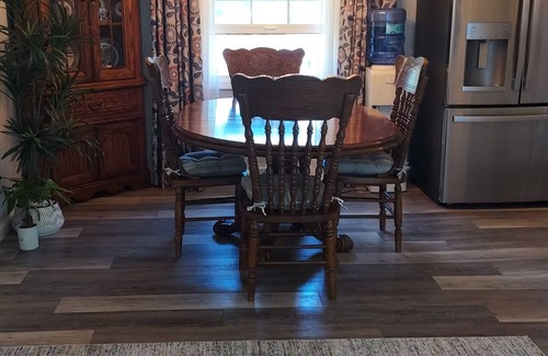 Craigsville Casa | Spa-Style 1BR/1BA Retreat- Jetted Tub + Steam Sauna Near Summersville Lake