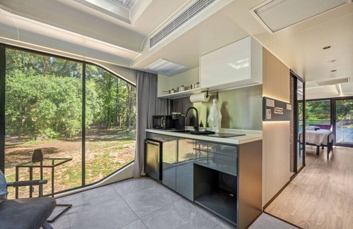 St. Stephen Casa | Space-Age Glamping Oasis - Immerse Yourself in Nature Without Sacrificing Comfort