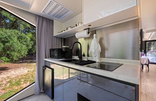 St. Stephen Casa | Space-Age Glamping Oasis - Immerse Yourself in Nature Without Sacrificing Comfort