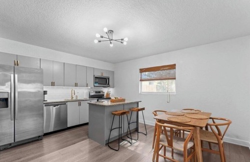 Ocean Woods Condominio | Space Coast Escape: Pet-Friendly Beach Condo w/ Pool & Rocket Launch Views!