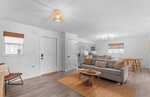 Ocean Woods Condominio | Space Coast Escape: Pet-Friendly Beach Condo w/ Pool & Rocket Launch Views!