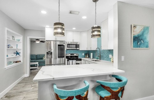 Melbourne Casa | Space Coast Pool Haven - King Bed -Beaches Nearby