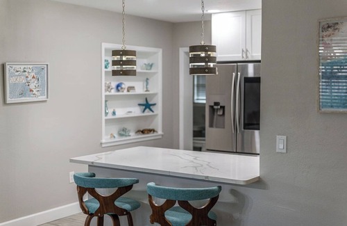 Melbourne Casa | Space Coast Pool Haven - King Bed -Beaches Nearby