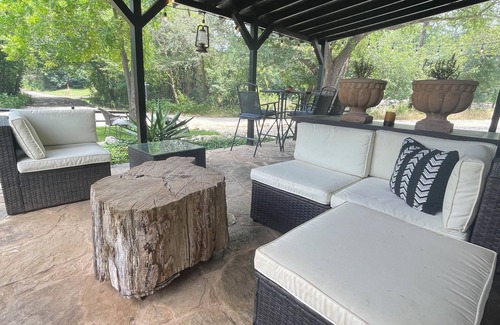 Lake Whitney Cabina | SPACE COWBOY cabin/studio