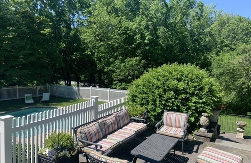 Darien Casa | Space, expansive property with views and pool