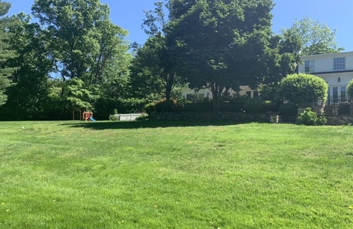 Darien Casa | Space, expansive property with views and pool