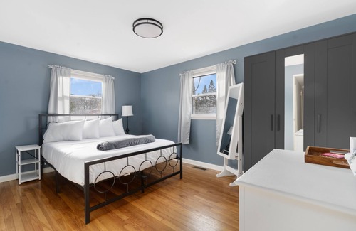 Riverside Casa | Space for the kiddos & adults to relax and play!