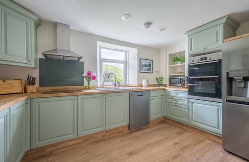 Rusland Casa | Space galore, an acre of gardens and four bedrooms, Lakeland farmhouse with games room, free parking
