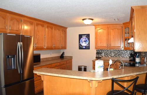 Huntsville Casa | Space Oddity: Close & Accessible! <Convenient to Huntsville and Madison>