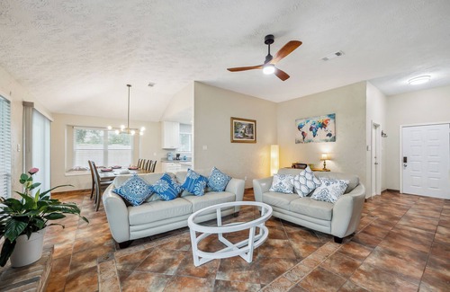 Southbelt/Ellington Casa | Space & Sunshine Retreat