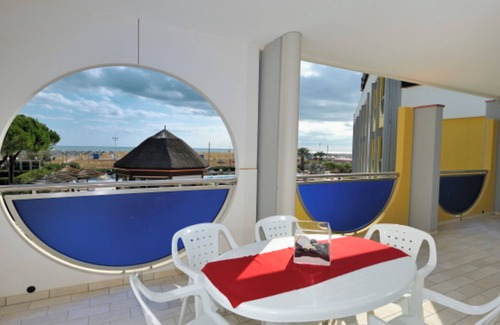 Bibione Apartamento | Spacious Apartment With sea View and Large Terrace