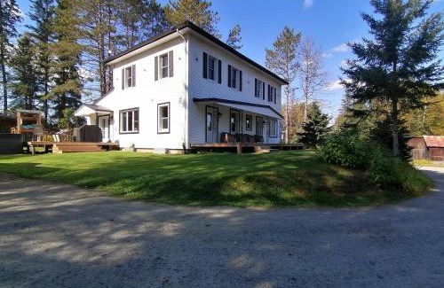 La Macaza Casa | Spacieuse propriété pour grande famille avec activités et spa 10 p