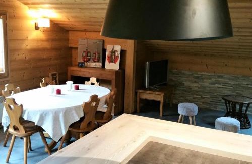 La Clusaz Apartamento | Spacieux appart rénové avec balcon sud, proche pistes et bus à La Clusaz - FR-1-459-167