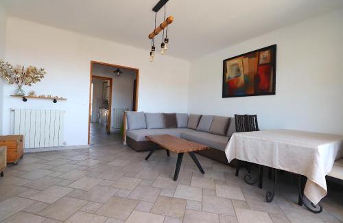 Ajaccio Apartamento | Spacieux Appartement Vue Mer et Montagne en dernier étage avec Terrasse - Parking et Wifi