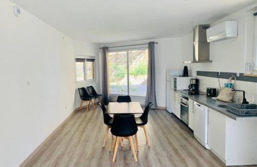 Amelie-les-Bains-Palalda Apartamento | Spacieux F2 avec jardin, terrasse, et commodités près des Thermes - Amélie-les-Bains-Palalda - FR-1-703-160