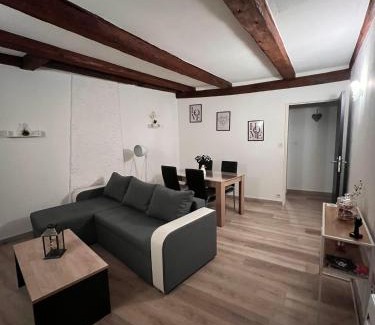 Grandvillars Apartamento | Spacieux Logement Grandvillars
