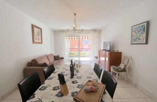 Saint-Raphael Apartamento | Spacieux T2 avec grande terrasse à Saint-Raphaël, proche mer et gare, garage inclus - FR-1-226A-102