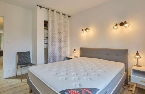 Barbotan-les-Thermes Apartamento | Spacieux T2 rénové, vue nature, balcon sud, Wifi, parking à Barbotan - FR-1-841-54