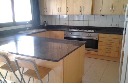 Sant Llorenc de la Muga Casa | Amplia casa de 5 dormitorios con gran piscina privada y jardín