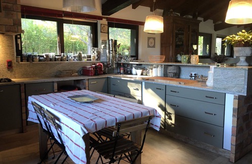 Saint-Geours-de-Maremne Casa | Spacious house in wooded grounds: Swimming pool/Jacuzzi and Tennis court