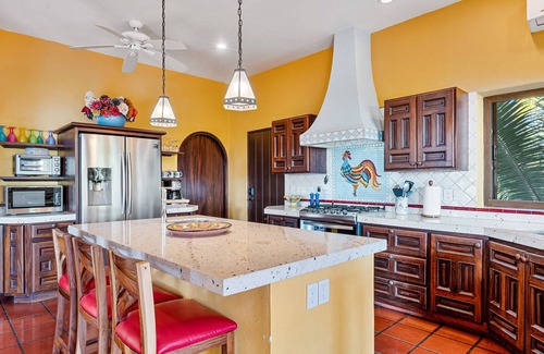 San Francisco Villa | Rent Three Homes - Espectaculares vistas del océano y la playa desde la casa principal
