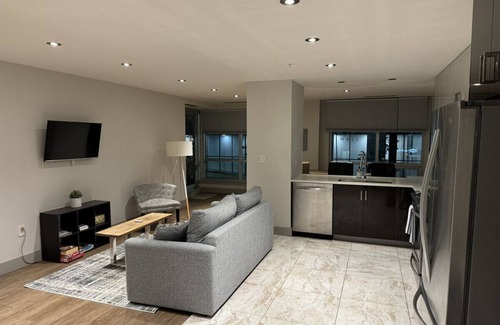 Downtown Halifax Apartamento | Spacious 1 Bed, Balcony & Parking Downtown Halifax