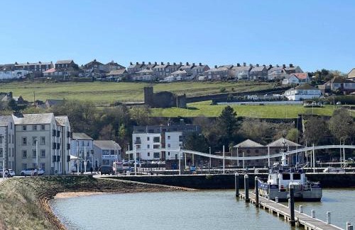 Whitehaven Apartamento | Spacious 1 Bed Harbour-side Apartment with Balcony