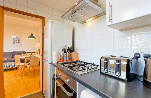 Canonbury Casa | Spacious 1 bed & sofa bed BOOK for Summer