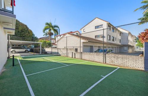 Southport Apartamento | Spacious 1-Bed with Swimming Pool & Tennis Court