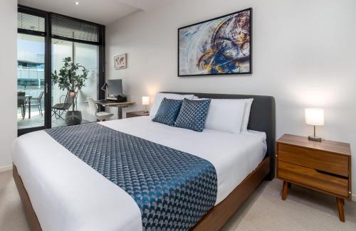 City East Apartamento | Spacious 1-Bed with View in Central Location