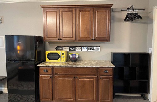 Mariposa Apartamento | Spacious 1 Bedroom, 1 or 2 beds, Yosemite-Mariposa Guest Suite B