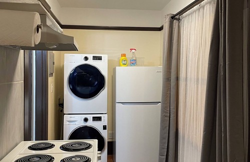 Grand Lake Casa | Spacious 1-bedroom in Oakland with AC