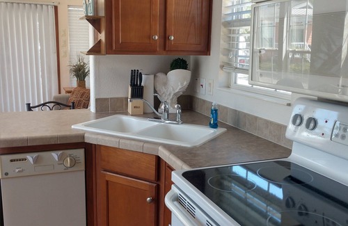 Kissimmee Complejo | SPACIOUS 1 BEDROOM LOFT GOLF CART IN DISNEY AREA 5 STAR RATED MILL CREEK RESORT