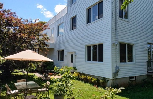 Morgan Point Apartamento | Spacious 1-bedroom penthouse apartment with ocean views