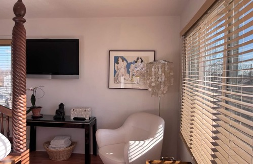 Morgan Point Apartamento | Spacious 1-bedroom penthouse apartment with ocean views