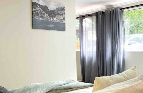 Walmer Casa | Spacious 1 bedroom unit with a private entrance and carport parking spaces