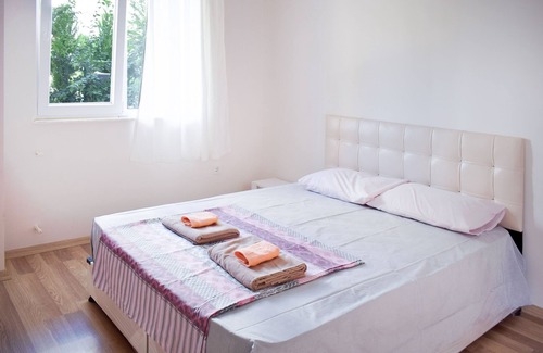 Sarsu Mahallesi Apartamento | Amplio 1 dormitorio con piscina y vista a la montaña