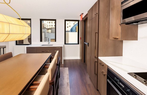Central Park South Apartamento | Spacious 1 King Bedroom Penthouse Suite, Central Park NYC