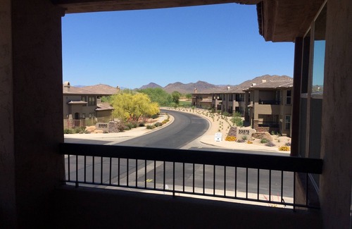 Desert View Village Condominio | Spacious 1800sqft Condo with Mountain View’s next to Dove Valley Ranch Golf Club