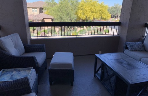 Desert View Village Condominio | Spacious 1800sqft Condo with Mountain View’s next to Dove Valley Ranch Golf Club